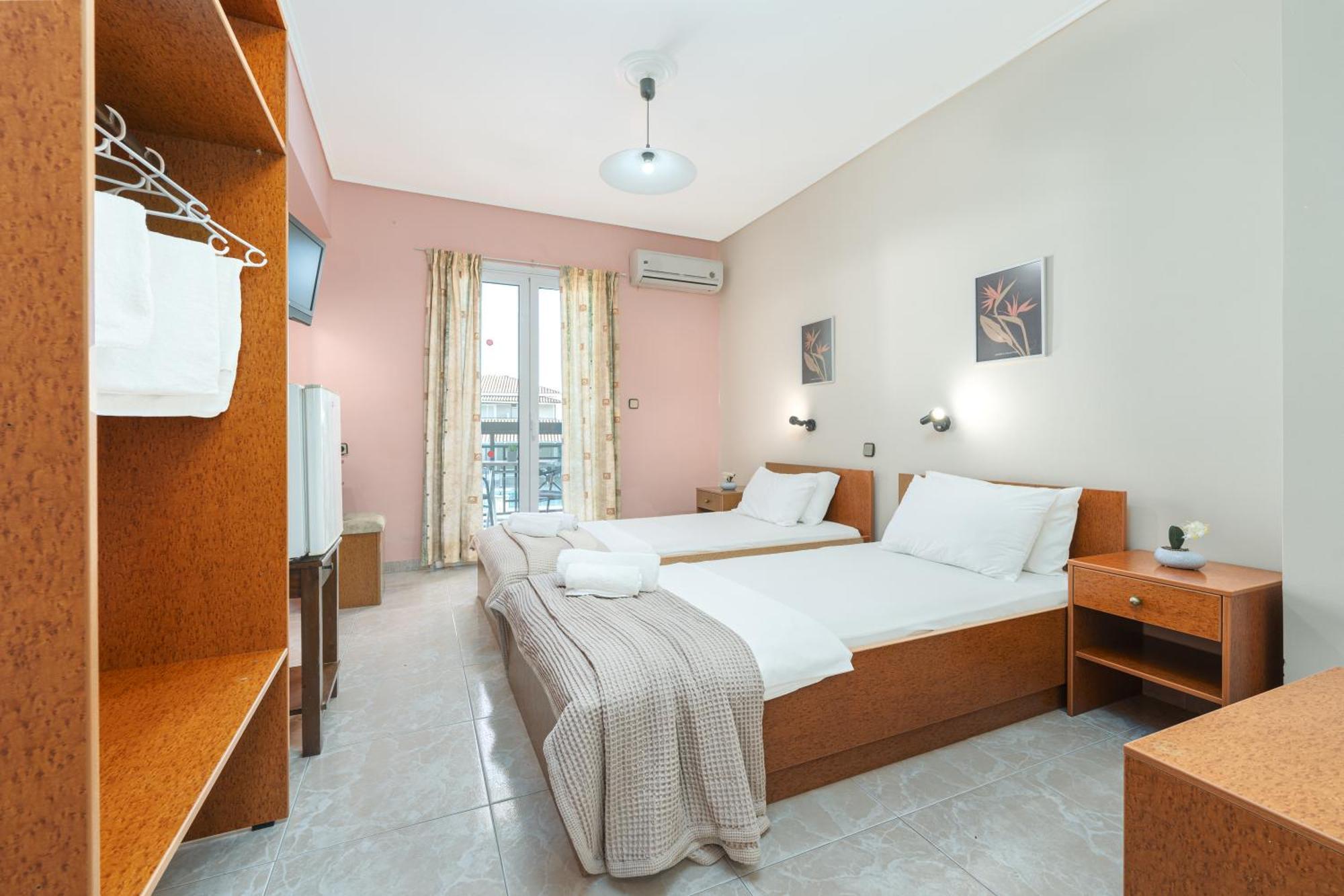 Hotel Aura Laganas Buitenkant foto