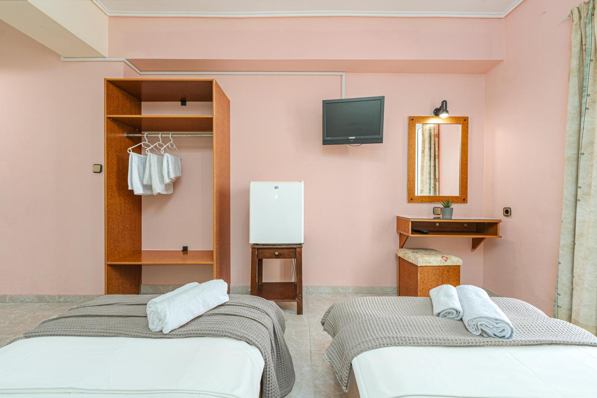 Hotel Aura Laganas Buitenkant foto